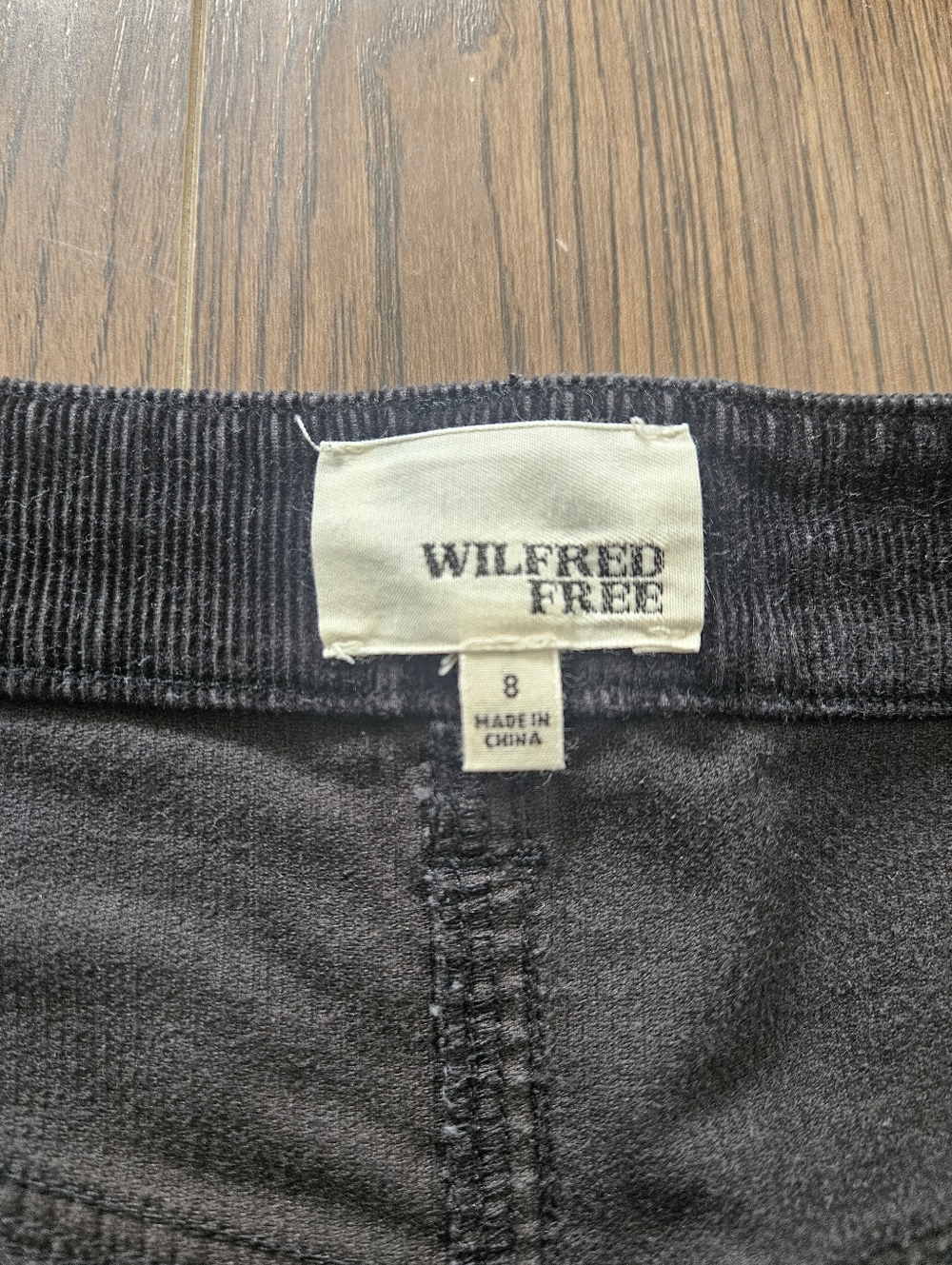 Aritzia Wilfred Free Black Corduroy Straight-Leg Pants Size 8 - Picture 2 of 7